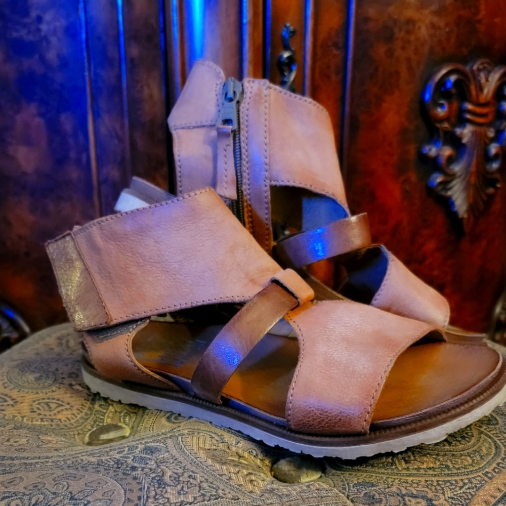 ‼️SOLD‼️Miz Mooz Tamsyn Genuine Leather Sandal, Sz 6.5, EU 37
